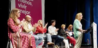 Imagen de archivo. La ministra de Trabajo, Yolanda Díaz, participa en un acto de Sumar por la reducción de la jornada laboral con el lema ‘Trabajar menos, vivir mejor’. / ICAL