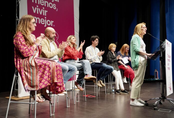 La ministra de Trabajo participa en un acto de Sumar por la reducción de la jornada laboral Imagen de archivo. La ministra de Trabajo, Yolanda Díaz, participa en un acto de Sumar por la reducción de la jornada laboral con el lema ‘Trabajar menos, vivir mejor’. / ICAL