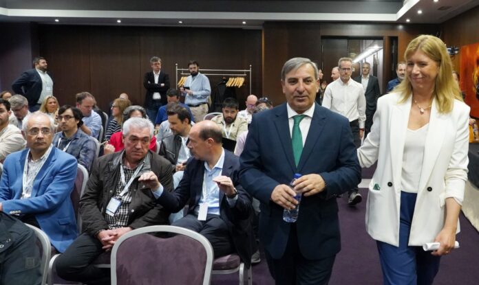 El consejero de Movilidad y Transformación Digital inaugura la jornada 'Estrategias de ciber-resiliencia y seguridad del dato'