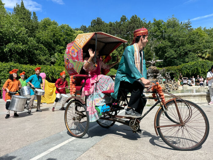 Jaipur-Rickshaw-Fuente-del-Cisne