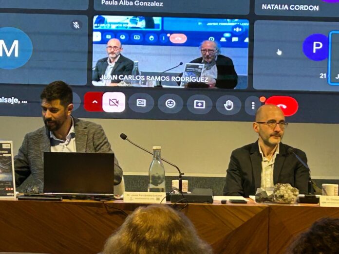 Javier Fernández y Enrique Ferrari en las jornadas narrativas mineras