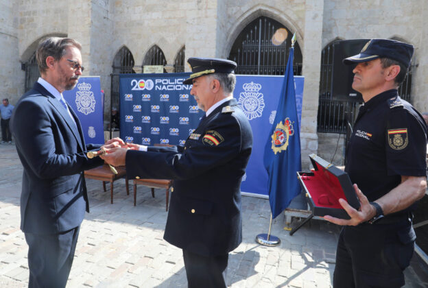 Acto de homenaje a los ca&iacute;dos victimas del terrorismo en la Polic&iacute;a Nacional