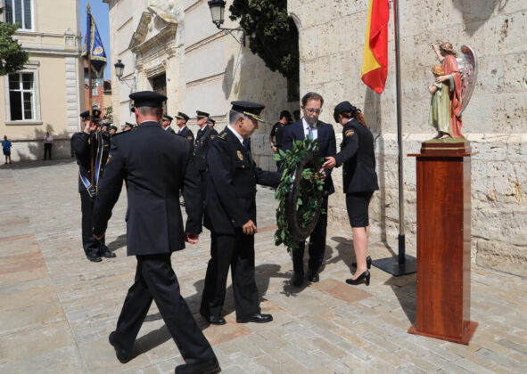 Acto de homenaje a los ca&iacute;dos victimas del terrorismo en la Polic&iacute;a Nacional