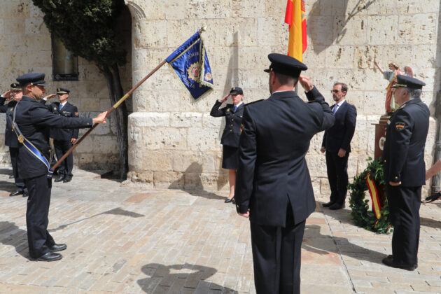 Acto de homenaje a los ca&iacute;dos victimas del terrorismo en la Polic&iacute;a Nacional