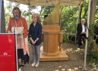 Armisén destaca en Lyon el valor histórico y cultural de los yacimientos de La Olmeda y La Tejada y el Hydraulis