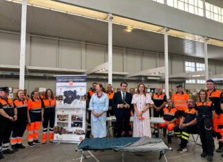 Cervera y Torquemada reciben material logístico de emergencia dentro de la red estratégica de la Junta material-logistico