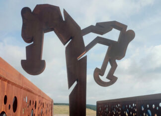 Escultura a los Thieldones en La Morterona de Saldaña