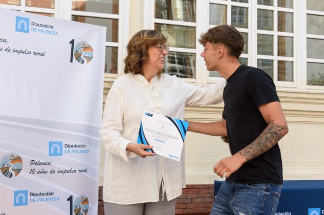 Fotos entrega becas a deportistas. Diputaci&oacute;n de Palencia