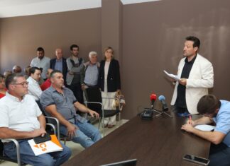 Se consuma la moción de censura contra Eduardo Tejido en el Ayuntamiento de Melgar de Yuso Pleno para el debate de moción de censura contra el actual alcalde de Melgar de Yuso, Eduardo Tejido(D) (PP) en el que se propone como nuevo regidor a Óscar Serna Azpeleta (I) (Cs)