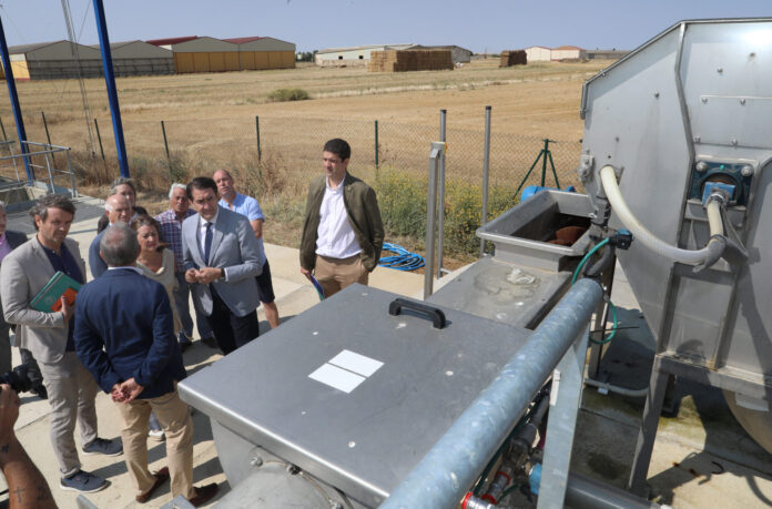 El consejero de Medio Ambiente, Vivienda y Ordenación del Territorio, visita la EDAR de Cisneros (Palencia)