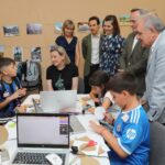 La vicepresidenta visita a los participantes de las Olimpiadas CyL Digital