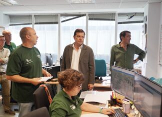 Mañueco reconoce que el operativo está “al límite” y reitera su petición al Gobierno para que incorpore al Ejército