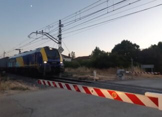 Adif licita por más de 3 millones de euros la mejora de la protección de cinco pasos a nivel en la provincia de Palencia