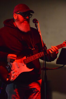 Aris Abad, Midi guitar y vocal