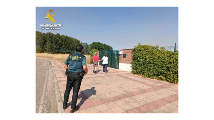 Auxilian a un anciano que había abandonado su residencia de personas mayores