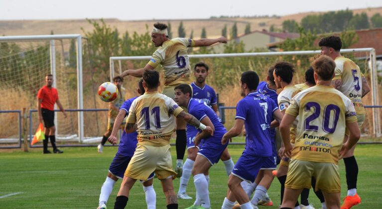 Becerril - Palencia Cristo Atl&eacute;tico, Copa Diputaci&oacute;n 2025. Fotograf&iacute;a, Julio Robles