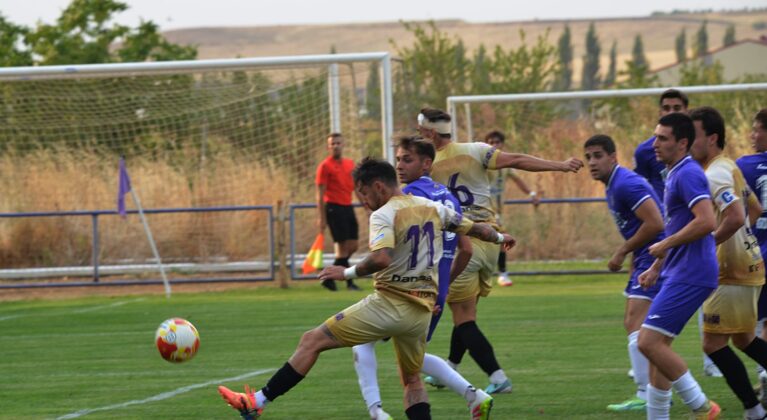 Becerril - Palencia Cristo Atl&eacute;tico, Copa Diputaci&oacute;n 2025. Fotograf&iacute;a, Julio Robles