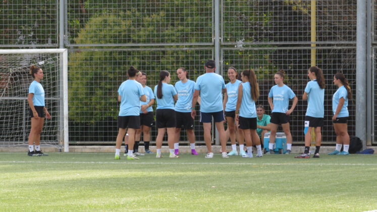 El Palencia F&uacute;tbol Femenino en su primer entrenamiento de pretemporada 2025-26. Fotograf&iacute;a: Palencia en la Red