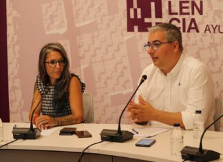 El Ayuntamiento de Palencia firma un convenio con la Asociación Chiguitos Felinos para gestionar la protectora de animales El Ayuntamiento de Palencia firma un convenio con la Asociación Chiguitos Felinos para gestionar la protectora de animales. Ayuntamiento de Palencia