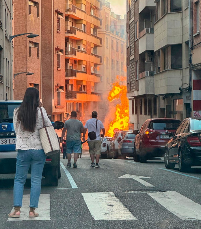 Incendio tubería de gas en Zamora - ICAL