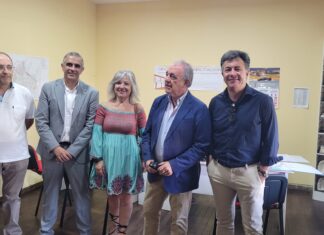 La Junta invierte 2,7 millones en la mejora de la seguridad y salud laboral de 346 empresas de Palencia El director general de Trabajo y Prevención de Riesgos Laborales, José Manuel Barrios, visita la empresa Plató Natural Multimedia y Comunicación S.L