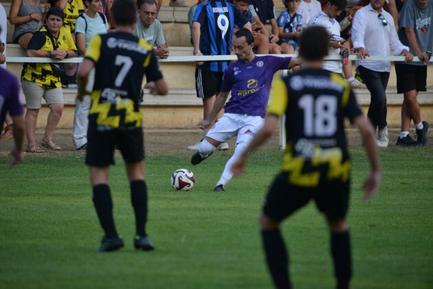 Astudillo contra Palencia Cristo Atl&eacute;tico. Fotograf&iacute;a: Julio Robles