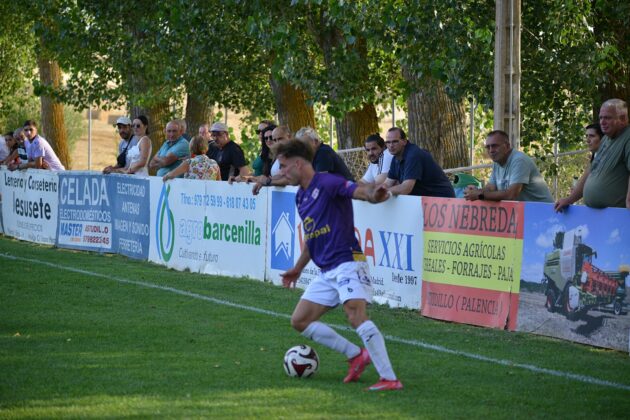 Astudillo contra Palencia Cristo Atl&eacute;tico. Fotograf&iacute;a: Julio Robles