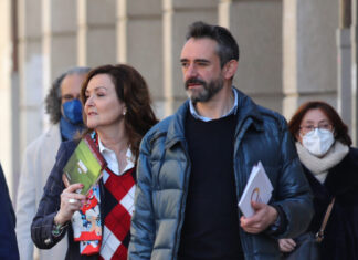 Hierro tilda de “ilógico” que Lalanda demande a Vox pero quiera mantenerse en el partido “con el que tan en desacuerdo está”