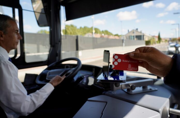 Uso del transporte gratuito para empadronados en Castilla y León con Buscyl