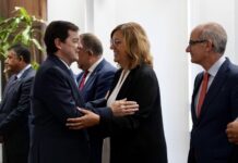 Armisén aplaude el refuerzo en medidas contra incendios para competencias municipales y provinciales tras el encuentro con Mañueco