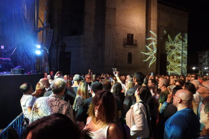 Así fue el concierto de La Perra Blanco en Palencia en Negro. Fotografía: Julio Robles