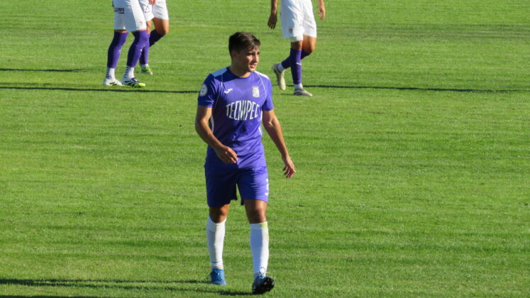 CD Becerril contra Palencia Cristo Atl&eacute;tico. Fotograf&iacute;a: David del Pico