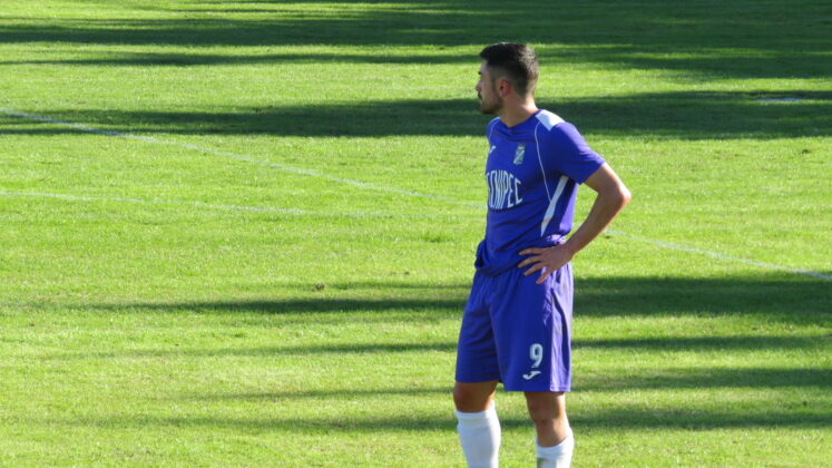 CD Becerril contra Palencia Cristo Atl&eacute;tico. Fotograf&iacute;a: David del Pico