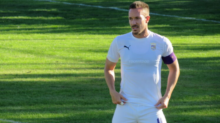 CD Becerril contra Palencia Cristo Atl&eacute;tico. Fotograf&iacute;a: David del Pico