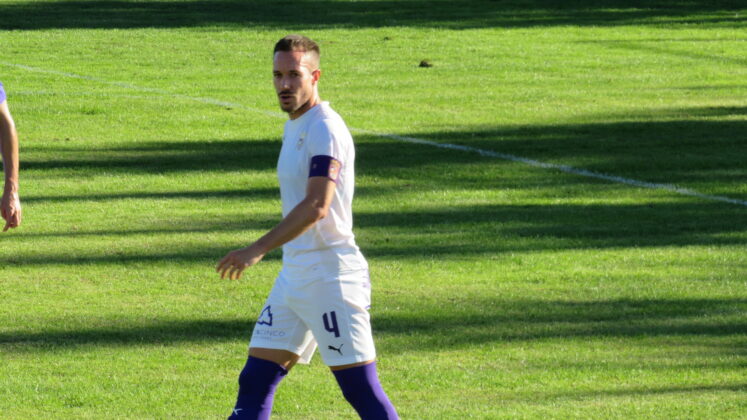 CD Becerril contra Palencia Cristo Atl&eacute;tico. Fotograf&iacute;a: David del Pico