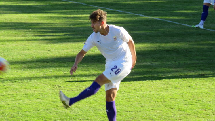 CD Becerril contra Palencia Cristo Atl&eacute;tico. Fotograf&iacute;a: David del Pico