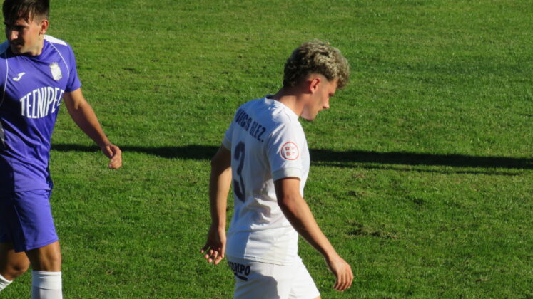 CD Becerril contra Palencia Cristo Atl&eacute;tico. Fotograf&iacute;a: David del Pico