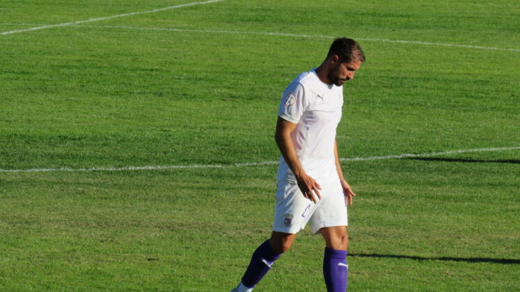CD Becerril contra Palencia Cristo Atl&eacute;tico. Fotograf&iacute;a: David del Pico