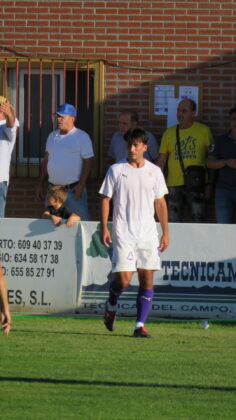 CD Becerril contra Palencia Cristo Atl&eacute;tico. Fotograf&iacute;a: Dani V.