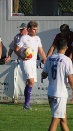 CD Becerril contra Palencia Cristo Atl&eacute;tico. Fotograf&iacute;a: Dani V.
