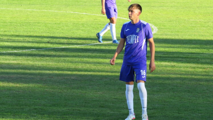 CD Becerril contra Palencia Cristo Atl&eacute;tico. Fotograf&iacute;a: Dani V.