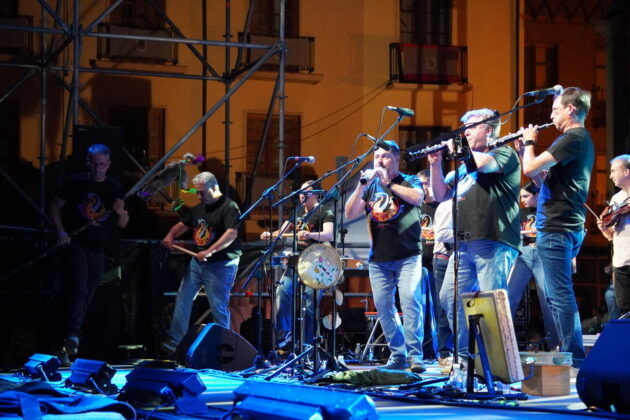 Carri&oacute;n Folk B&aacute;ilalo Palencia San Antol&iacute;n. Fotos: Aida Acitores