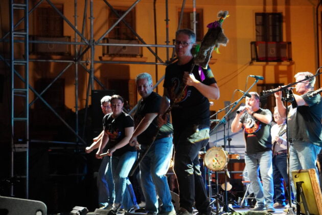 Carri&oacute;n Folk B&aacute;ilalo Palencia San Antol&iacute;n. Fotos: Aida Acitores