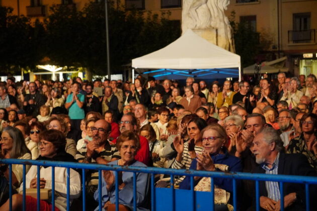 Carri&oacute;n Folk B&aacute;ilalo Palencia San Antol&iacute;n. Fotos: Aida Acitores