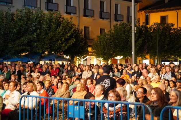 Carri&oacute;n Folk B&aacute;ilalo Palencia San Antol&iacute;n. Fotos: Aida Acitores