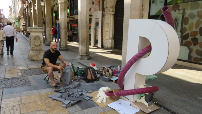 'Con Forma de P' 2025