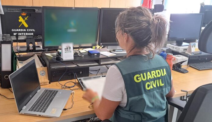 Detenidas dos personas que pretendían estafar 100.000 € a una vecina de Palencia. Guardia Civil