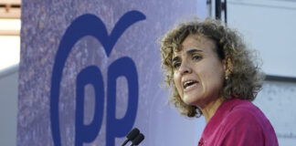 Dolors Montserrat, durante un mitin de campaña. Fotografía: César Sánchez (ICAL)