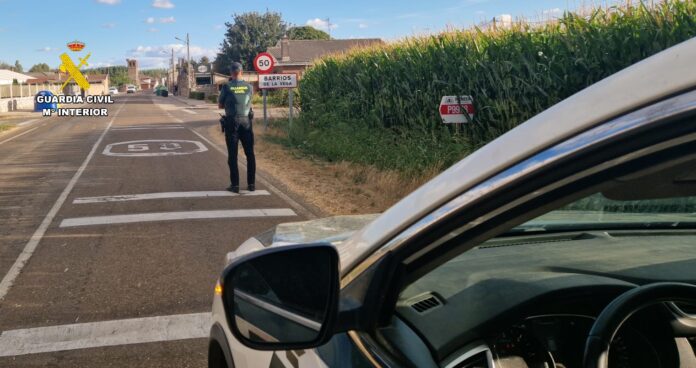 La Guardia Civil investiga a dos menores por un robo en una vivienda de Barrios de la Vega