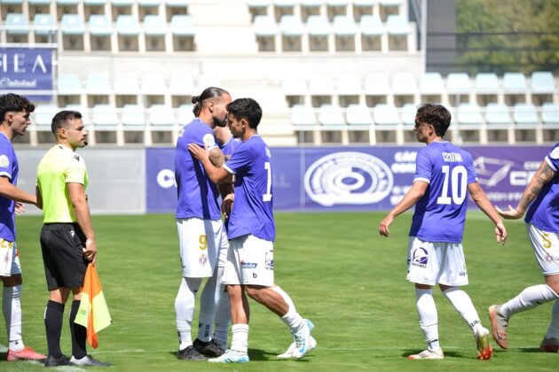 Palencia Cristo Atl&eacute;tico contra Racing B. Fotograf&iacute;a: Julio Robles
